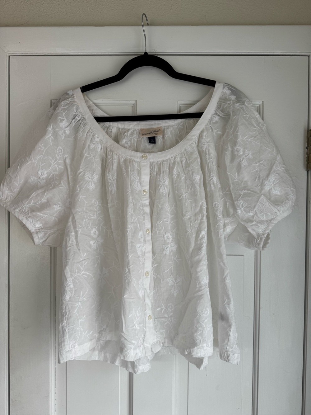 Universal Thread White Embroidered Button-Front Blouse